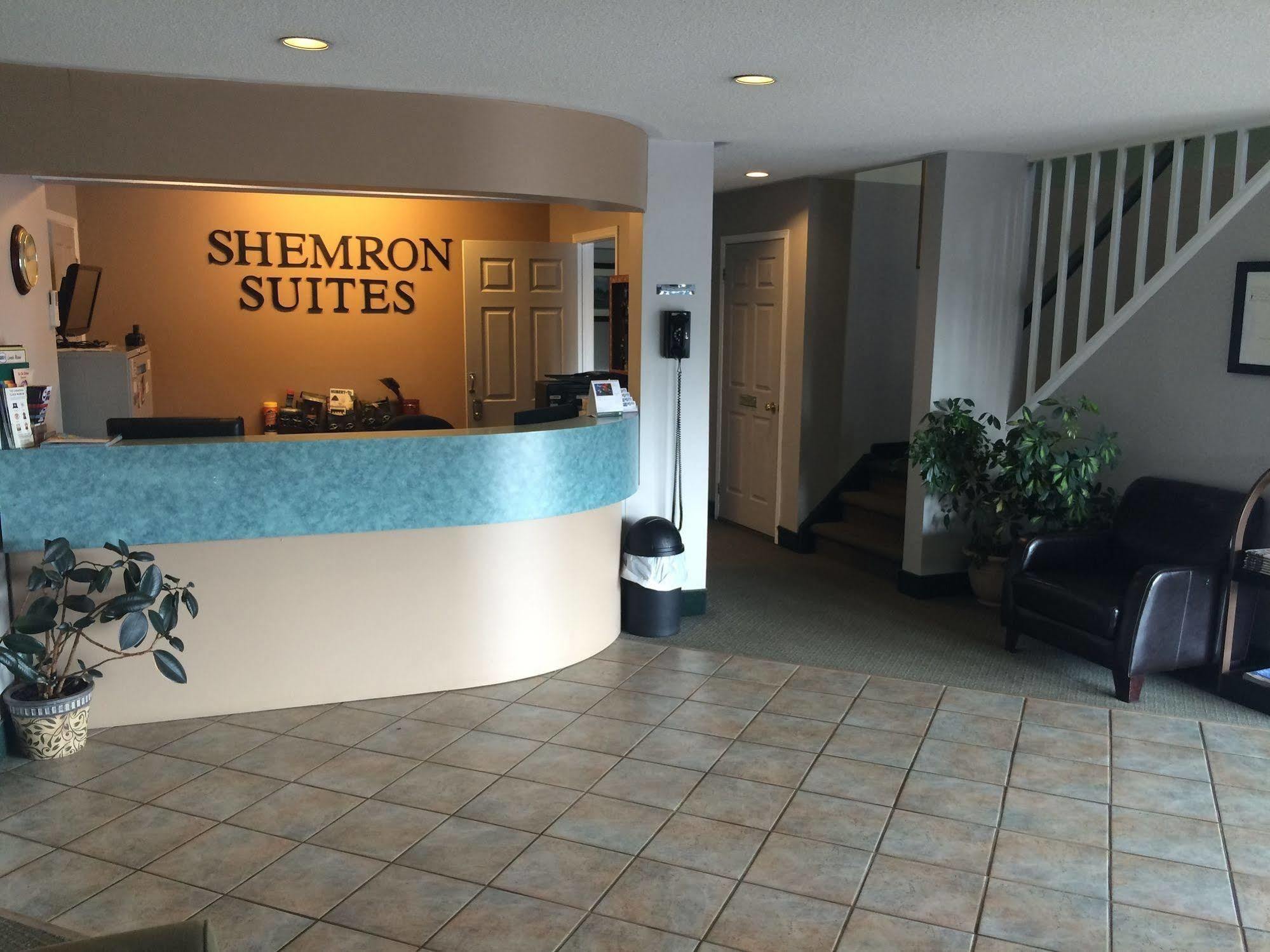 Shemron Suites Hotel Deep River 外观 照片